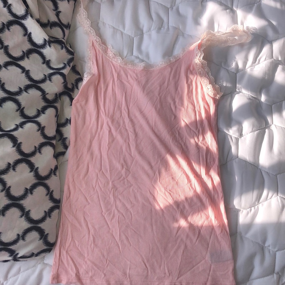 ☀️2 For $6☀️ Tank top